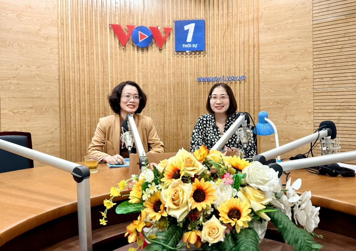 Mưa đá, dông lốc bất ngờ: Làm sao để không bị động?